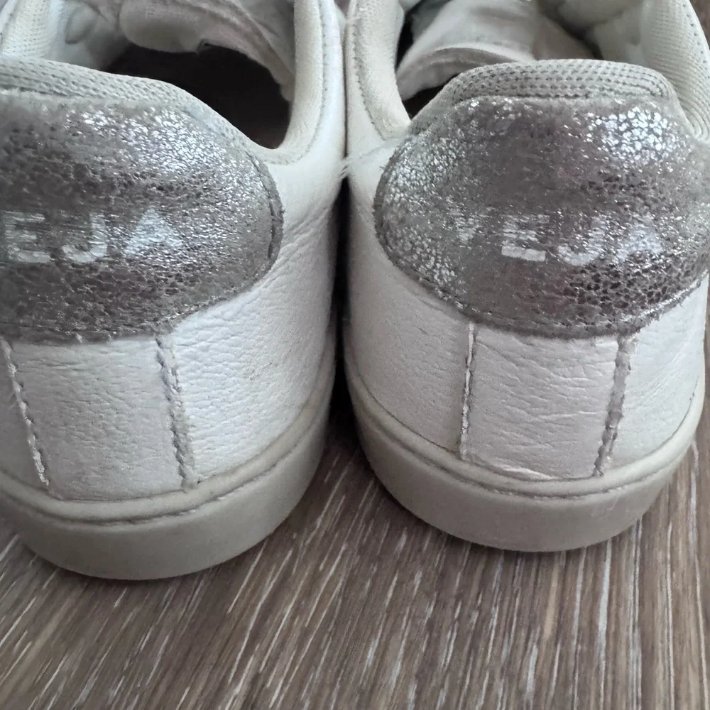 VEJA Esplar White Petal Silver Velcro Sneaker 2 kids - Picture 5 of 7